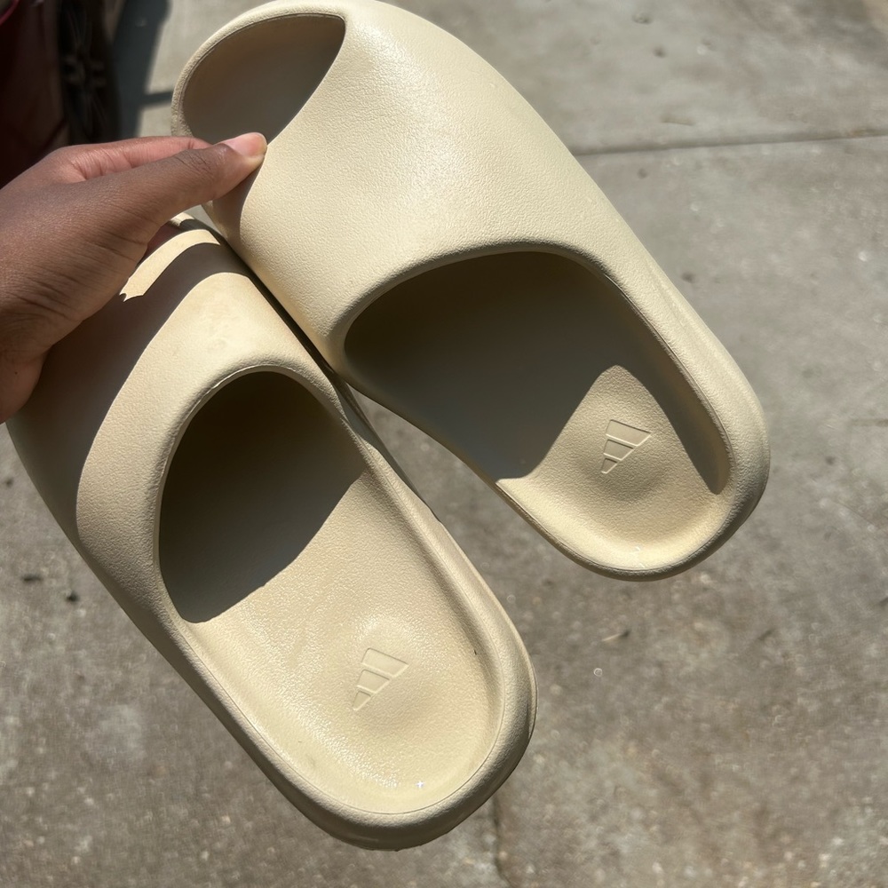 Adidas Yezzy slide bone